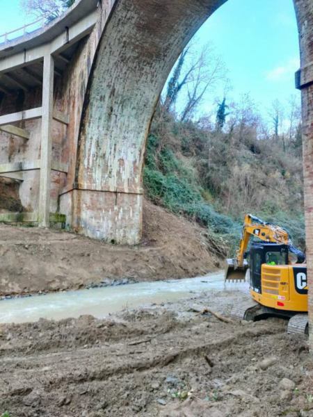 Pulizia alvei fluviali