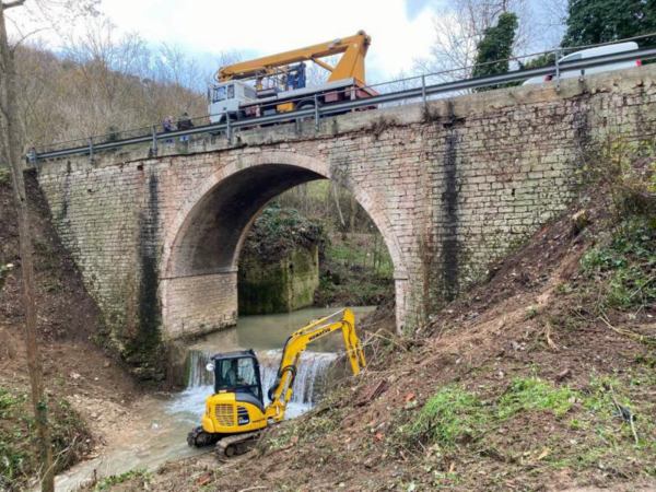 Pulizia alvei fluviali