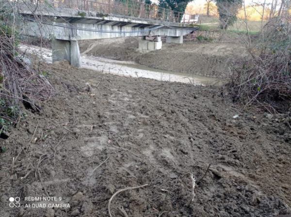 Pulizia alvei fluviali